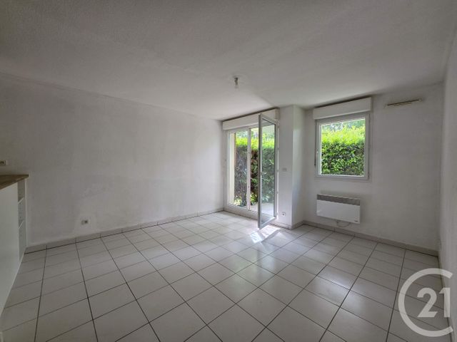 Appartement T2 à louer - 2 pièces - 42.0 m2 - CARBONNE - 31 - MIDI-PYRENEES - Century 21 Hnc.Immo