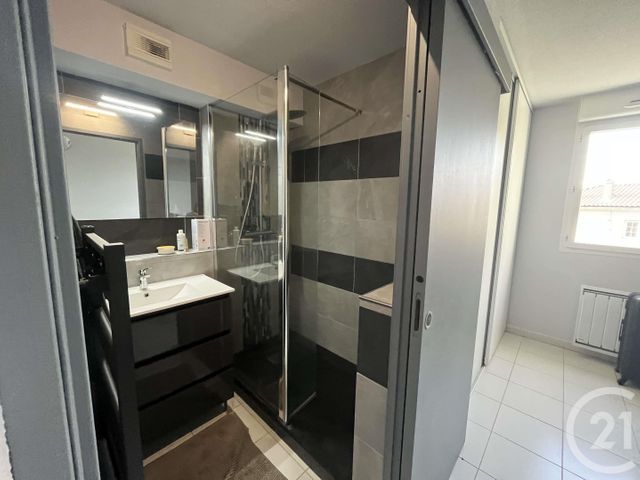Appartement T2 à vendre - 2 pièces - 41.2 m2 - CARBONNE - 31 - MIDI-PYRENEES - Century 21 Hnc.Immo
